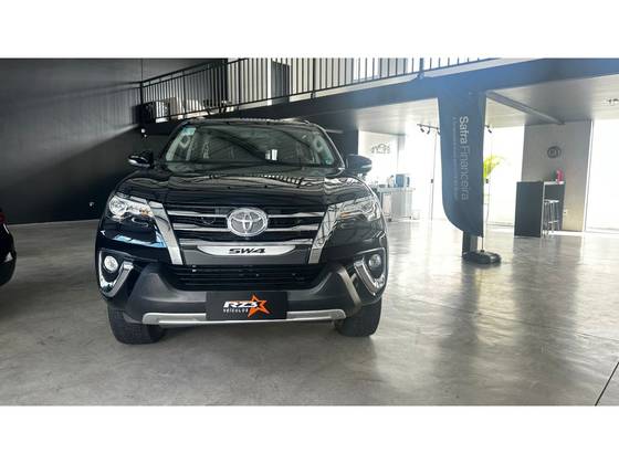 TOYOTA HILUX SW4 2.8 SRX 4X4 16V TURBO INTERCOOLER DIESEL 4P AUTOMÁTICO